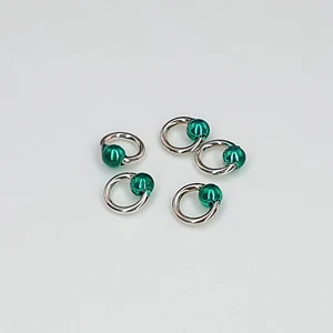 Piercing de uñas BOLA VERDE, Ø 2-3 mm, plata de ley, lacado. Piercing - Imagen 1 de 1