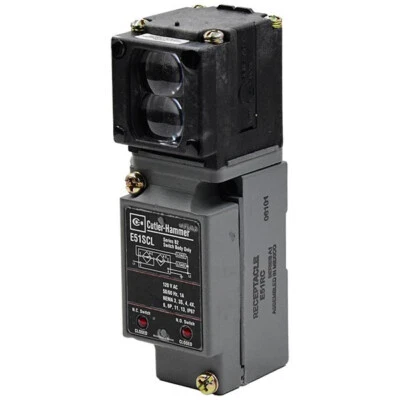 E51CLC1 Eaton/Cutler Hammer Through-Beam Photoelectric Sensor  -SA - Image 1 of 2
