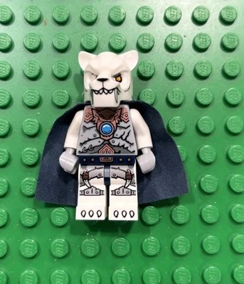 LEGO Sir Fangar Minifigure Legends of Chima Dark Blue Cape 2015 5004077 - Image 1 of 2