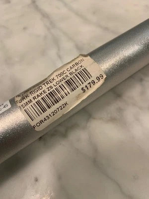 Horquilla voladiza Trek - 700c, 1 1/8" sin rosca, dirección recta de 318 mm - sin cortar Foto 1 de 4