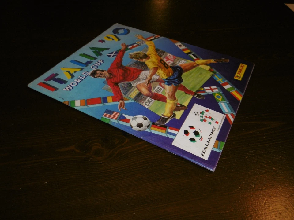 ALBUM FIGURINE PANINI CALCIATORI MONDIALI ITALIA '90 MANCANTI 119 SU 448 - Immagine 1 di 4