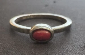 Anello impilabile firmato argento sterling Navajo corallo rosso intarsiato misura 10 - Foto 1 di 2