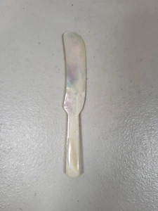 Mother of Pearl Butter Jam Spreader Caviar Knife - Picture 1 of 3