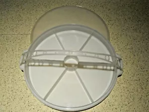 Tupperware Porta Frutta Verdura Snack 6 Divisi Bianco + Coperchio + Manico 224-9 - Foto 1 di 4