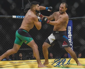 Autographed Johnny Hendricks UFC & MMA 8x10 photo with COA - Picture 1 of 1