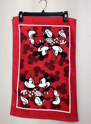 Toalla de mano de baño Disney Mickey Mouse y Minnie roja amor romance algodón Jerry Leigh Foto 1 de 4