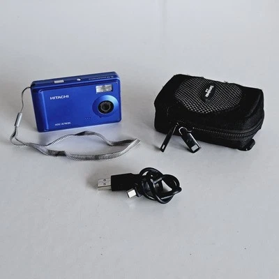 Hitachi HDC-571EBL 5.0MP Digital Camera Blue, USB Cable & Pouch - Tested Working - Image 1 of 4