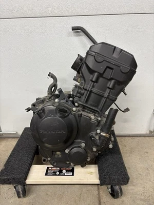 2011-2013 年本田 CBR 250 R 完整发动机电机变速器良好 #0095 — 第 1/4 张图片