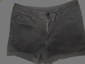 Shein Shorts Womens Siz 27 Black Cuffed Lightweight Denim High Rise 5 Pocket - Picture 1 of 3
