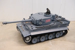 Heng Long 1:16 Tiger 1 I 2.4G Radio Control RC Model Tank - Picture 1 of 17