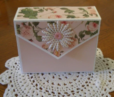 TARJETA DE FELICITACIÓN HECHA A MANO ~ Lote de 6 con sobres ~ en CAJA DE RECUERDO DECORATIVA ~ NUEVA Foto 1 de 4