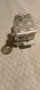Vintage Mini Dollhouse Kitchen 1998 Enesco by Priscilla Hillman Stove Oven - Picture 1 of 7