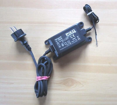 PIKO 35005 Netzgerät 100-240 Volt Trafo Netzteil Transformator Modelleisenbahn - Bild 1 von 4