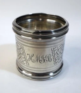 Antique VICTORIAN SILVER PLATE NAPKIN RING - HMIB Feather Script Mgrm Geometric - Picture 1 of 7