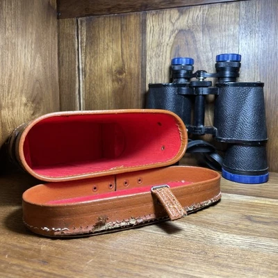 🔍 Бинокль ZENITH с кожаным чехлом и крышками объективов - винтажный - поле 5o - 10x50 - Изображение 1 из 4