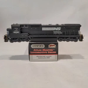 Atlas HO Norfolk Southern Dash 8-40C NS 8692 Master 7614 C40-8 DC/DCC Ready - Picture 1 of 10