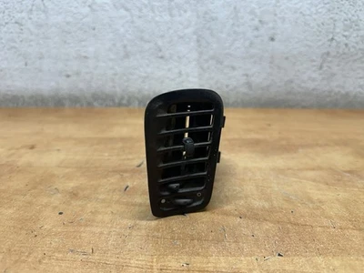 89-94 Nissan 240sx S13 OEM LH Left Driver Side Dash Vent — 第 1/4 张图片