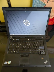 Lenovo ThinkPad T400 4GB RAM, NEW 120GB SSD, BATTERY INCLUDED, LINUX MINT - Picture 1 of 3