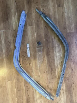 Tiras de tachuelas para techo Ford Ranchero 1974 Foto 1 de 3