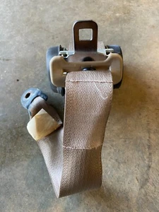 07 08 09 2007 NISSAN SENTRA RIGHT PASSENGER REAR SEAT BELT RETRACTOR TAN SEDAN - Picture 1 of 4