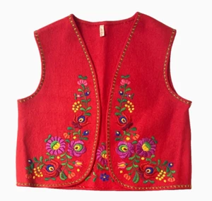 VINTAGE HUNGARIAN RED WOOL BLEND EMBROIDERED VEST, MARKED 152, CHILDREN'S L - Picture 1 of 6