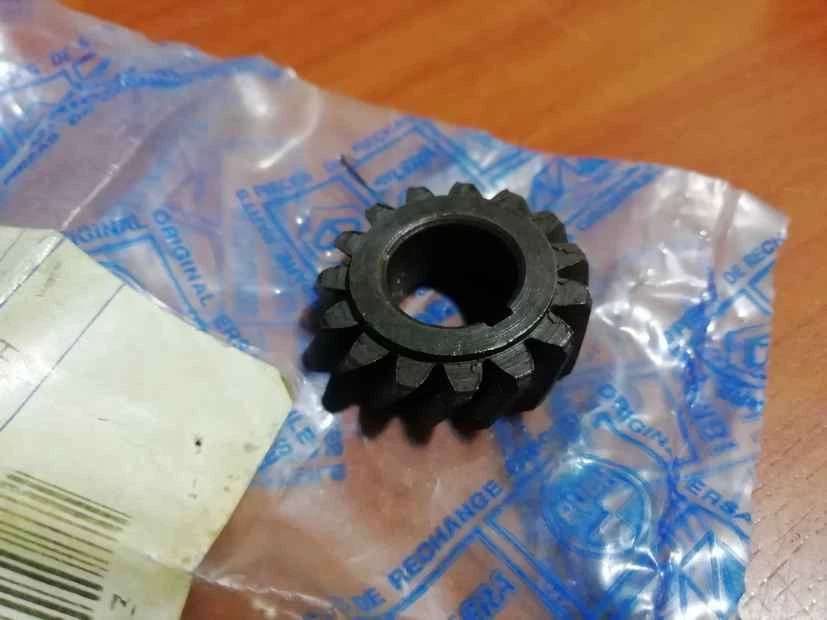 INGRANAGGIO PRIMARIO MOTORE PIAGGIO VESPA PK 50 S XL V5X1T V5X2T V5X3T 165003  - Immagine 1 di 1
