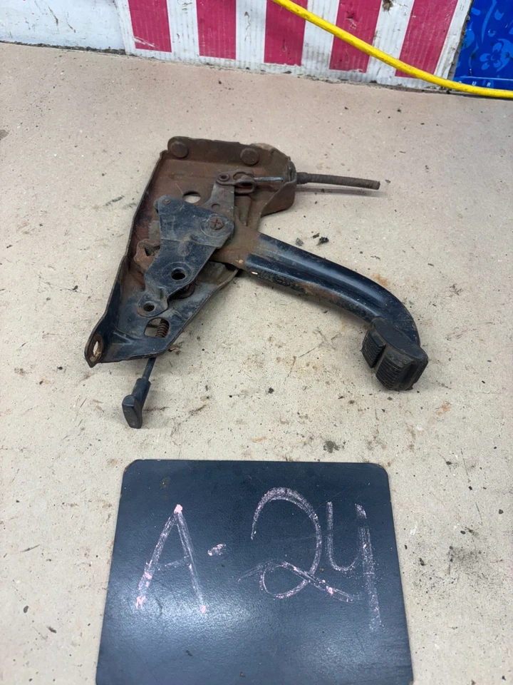 Ford Truck F150 F100 Bronco 1973-1977 manija de freno de emergencia liberación del pedal Foto 1 de 4