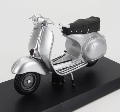 MODELLINO MOTORINO STATICO PIAGGIO VESPA 150 GS 1955 SILVER SCALA 1/18 - Immagine 1 di 3