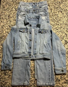 “Cat & Jack” 2 Jeans & 1 Denim Jacket, Size M (7/8) Lot Of 3Pieces - Picture 1 of 11