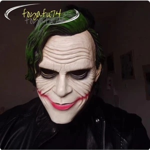 Joker Batman Dark Knight Harz Latex Maske Halloween Cosplay Terror Requisite mit Ständer - Bild 1 von 6