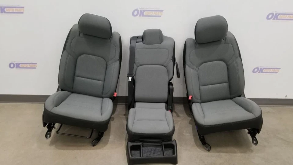 22 DODGE RAM 1500 BIGHORN FRONT SEAT SET GRAY CLOTH  - Изображение 1 из 4