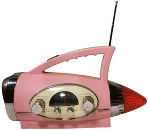 SELTEN C.1959 MITTE 20. JAHRHUNDERT VINTAGE ROSA KUNSTSTOFF CADILLAC FLÜGEL LICHT AM/FM BAT OP RADIO - Bild 1 von 16