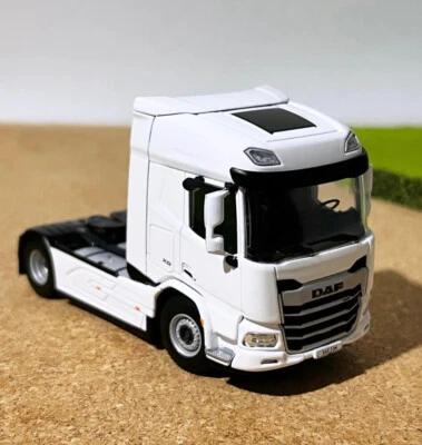 DAF XD 4x2 (new 2023), WSI truck models 03-2049 - Image 1 of 4