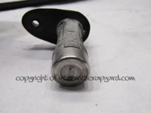 Honda Prelude rear boot trunk hatch lock barrel Gen4 MK4 91-96 2.0 - Picture 1 of 3