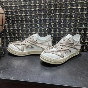 Botas Rick Straps blancas de moda con correas para mujer - Imagen 1 de 17