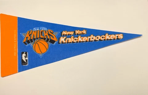 New York KNICKS New York Knickerbockers  9x4 inch mini pennant Cover