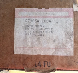 Fuente de alimentación Honeywell R7305A1004 120V 60 ciclos con placa de pared solo para calefacción - Imagen 1 de 9