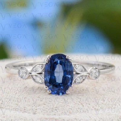 Anillo Art Deco de diamantes y zafiros naturales de corte ovalado de 3,20 quilates enchapado en platino 950PT Foto 1 de 4