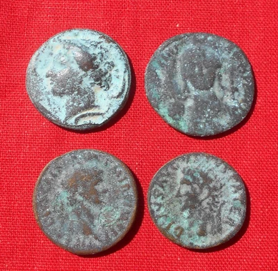 Lot de 4 Monnaies Antiques : Reproductions   ! - Photo 1/2
