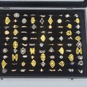 Lotto anelli moda 90 pezzi tono oro tono argento varie misure strass boho - Foto 1 di 8