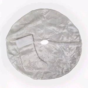 NEW ivory snowflakes Christmas tree skirt & stocking 34" across - Picture 1 of 3