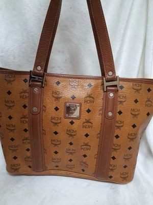 AUTÉNTICO BOLSO DE HOMBRO MCM Coñac Visetos  Foto 1 de 4