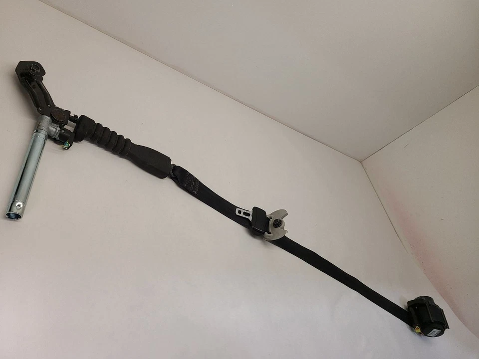 2016 2017 2018 2019 2020 KIA SORENTO Seat Belt Front Driver Retractor  Foto 1 de 4