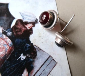 Vintage 10mm Wide Sterling Silver & Garnet Stud Earrings - Picture 1 of 3