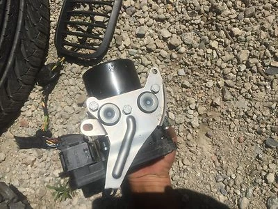 BMW E90 LCI E91 E92 E93 128i 135i 328i 335i DSC ABS freno hidráulico 2009 2010 2011 Foto 1 de 4