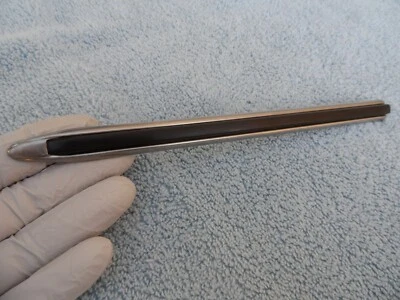 1970-1971-1972 BUICK SKYLARK GS FENDER BODY SIDE TRIM MOLDING MINT ORIGINAL GM - Image 1 of 4