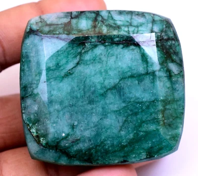 644.5 Ct Natural Huge Green Emerald Earth-Mined Certified Museum Use Gemstone - Image 1 of 4