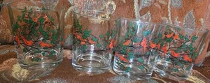 4 vasos de vidrio de bola baja Cardinal Holly Berries Rocks de colección - Imagen 1 de 4
