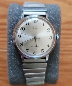 Vtg. 1969 TIMEX MARLIN Self Wind, No Date, Pale Champagne Dial. - Picture 1 of 4