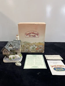 1993 David Winter Cottages Collectors Guild #14 Swan Upping Cottage in Box - Bild 1 von 11